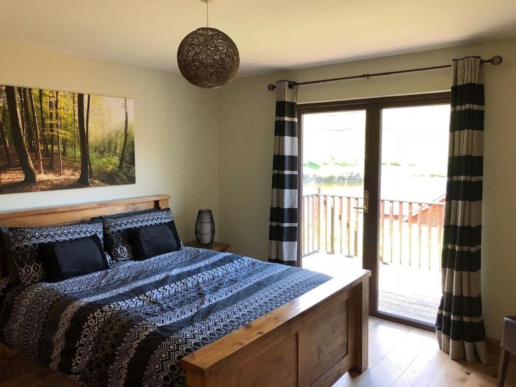 Lochside Lodge Glengoulandie Экстерьер фото